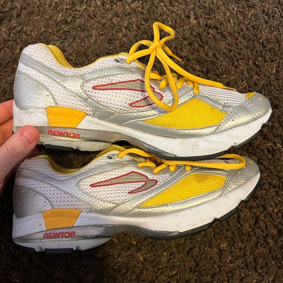 Newtons Shoes Size 8.5 - Picture 2 of 5